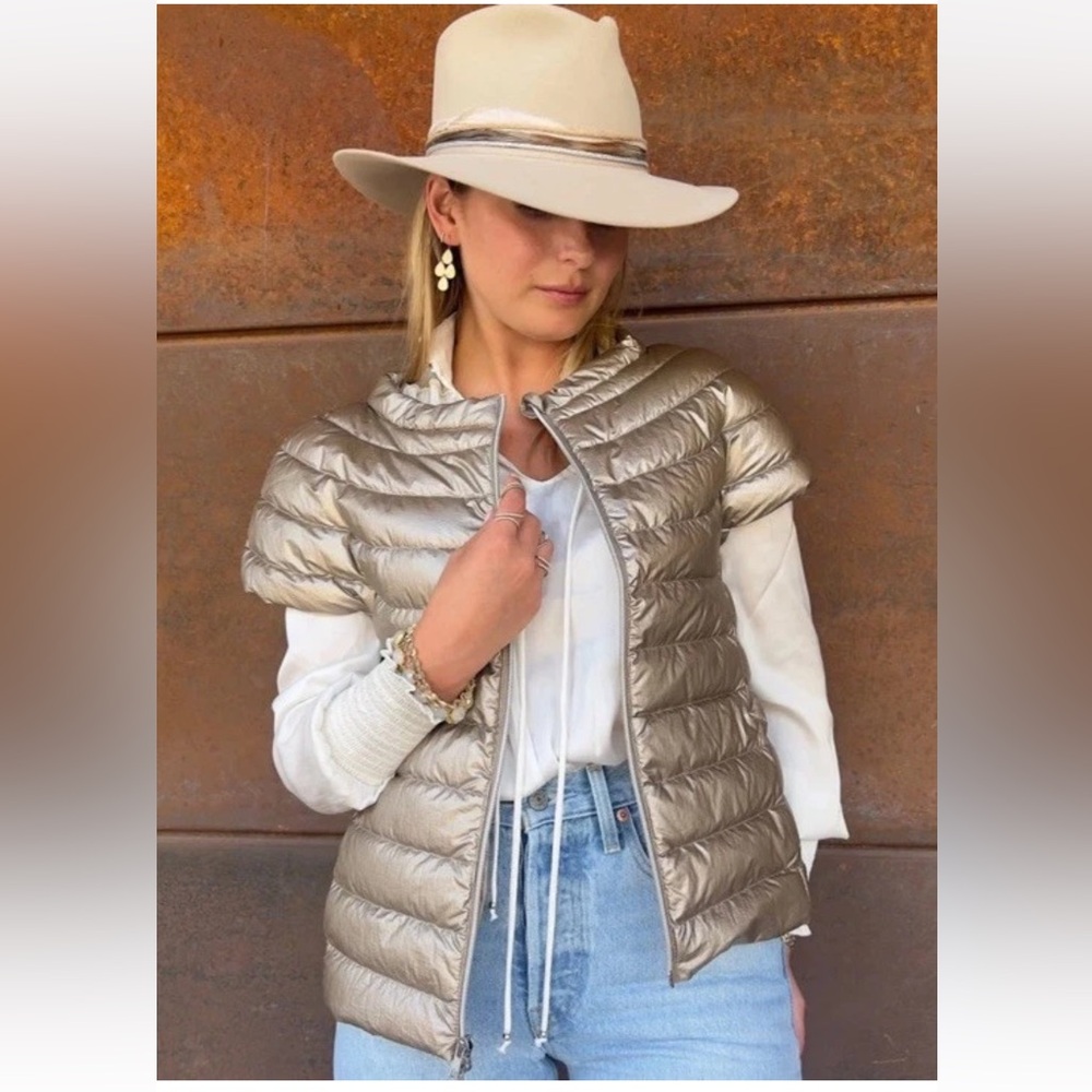 Cotes of London The St. Ives Sz XS Metallic Gold Lightweight Down Vest - Picture 2 of 10